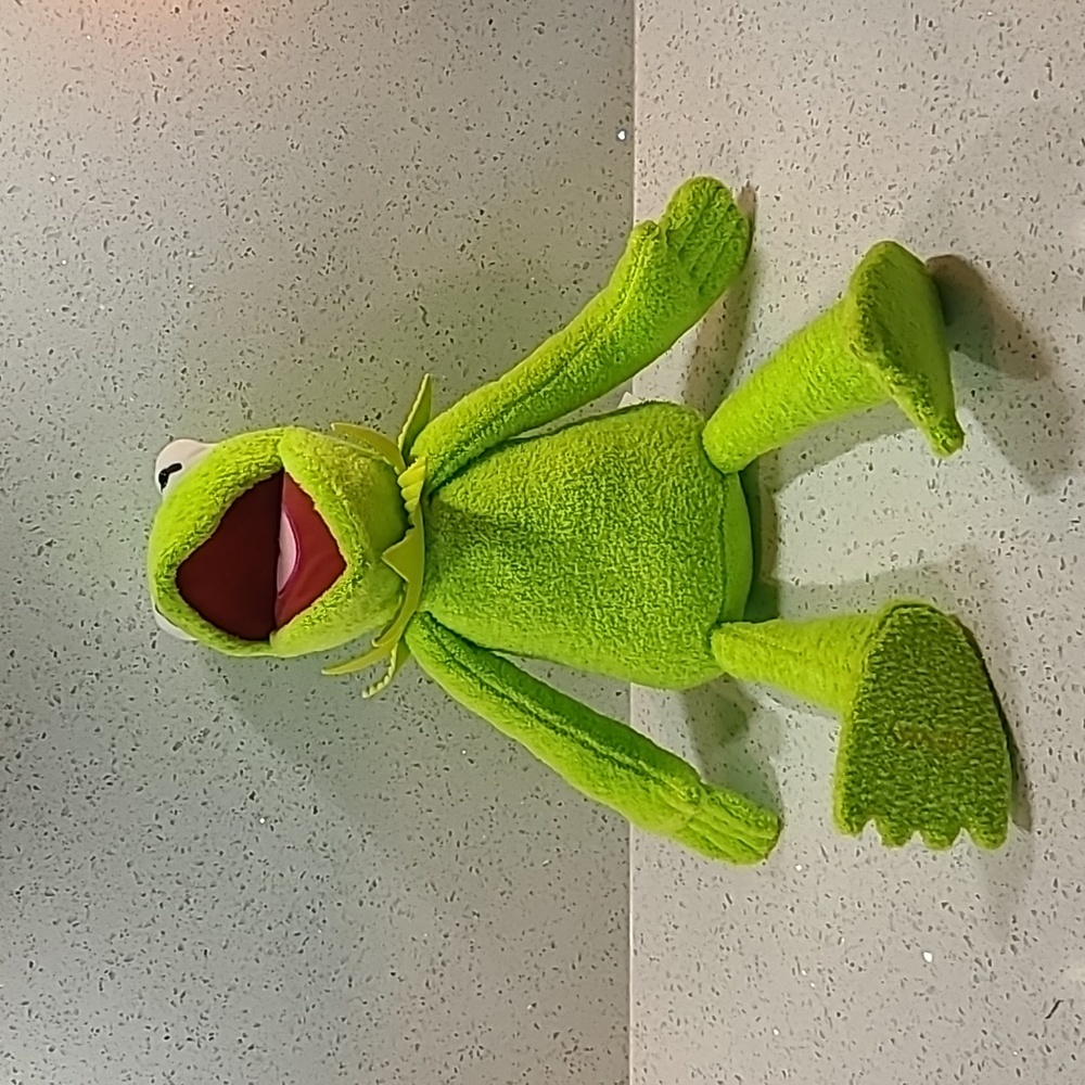 Scentsy Muppets Kermit doll Jim HENSON Green